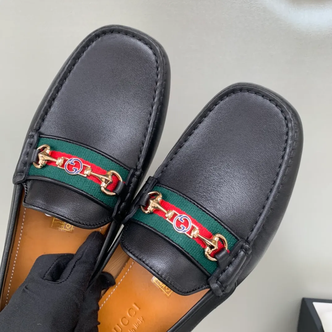 Batch 740💰[strong][strong][strong] Original order quality, new counter styles synchronized, Gucci counter new styles, handmade men's driving shoes, bean shoes, over-the-foot shoes, lazy shoes, exquisite hand-stitching, workmanship details comparable to counters, Italian imported cowhide, water-dyed cowhide lining, tree paste leather feet, sweat-absorbent and anti-odor, off-white, black, brown, 39-44 in large quantities in stock (38, 45 custom-made)